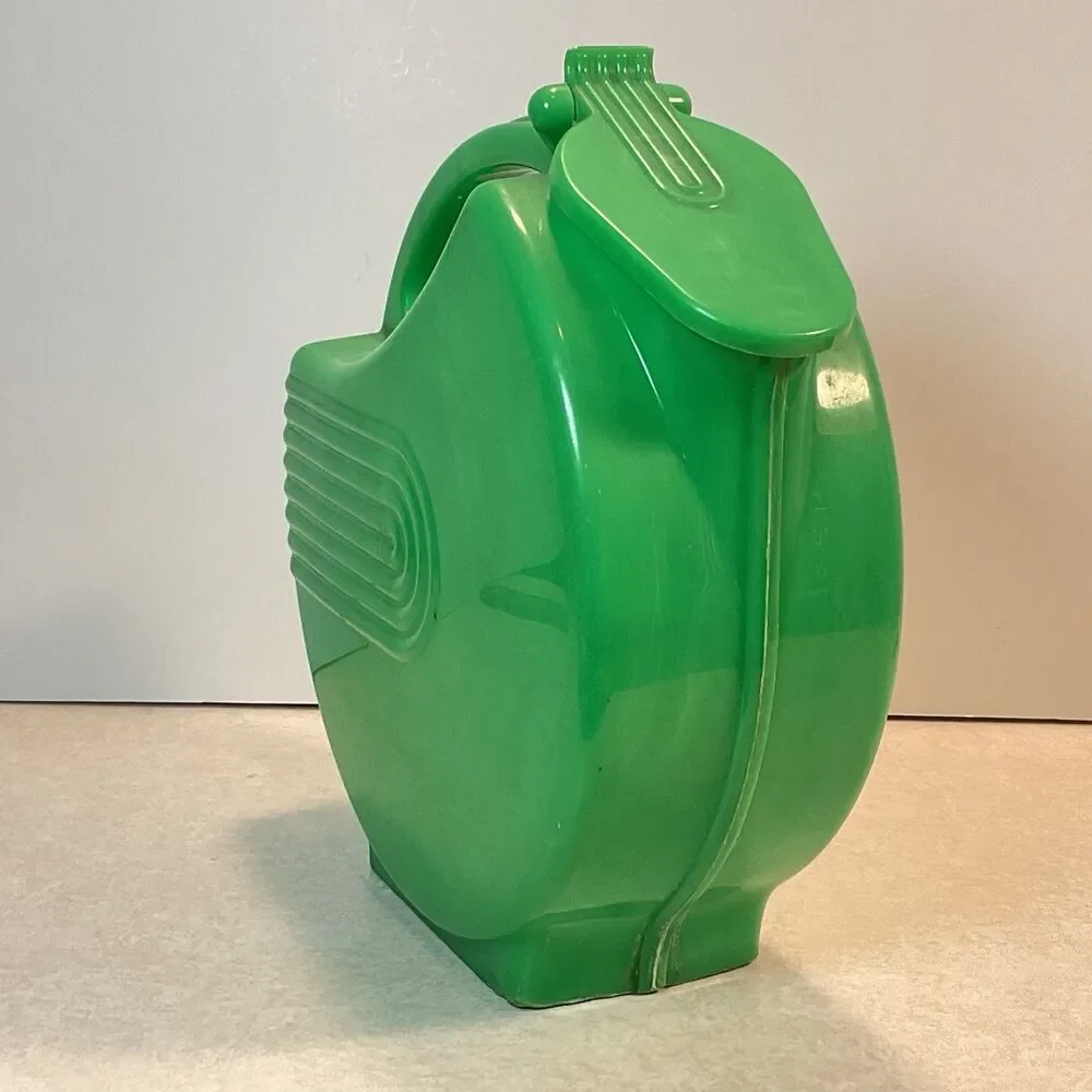 VTG Green Plastic Refrigerator Pitcher  Hinged Spout Handle 1940s Mid Century